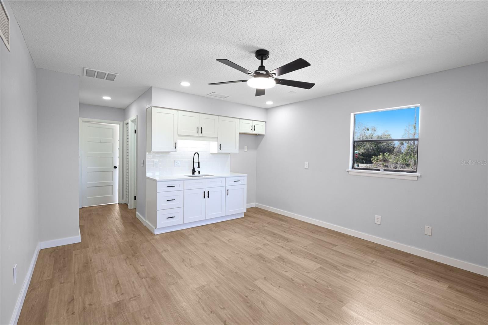 ORANGE CITY ESTATES UNIT 01 & 02 - Residential