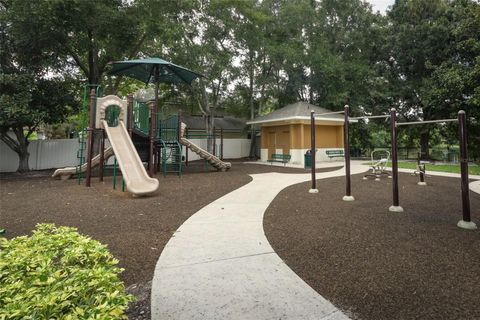 A home in LAKE MARY