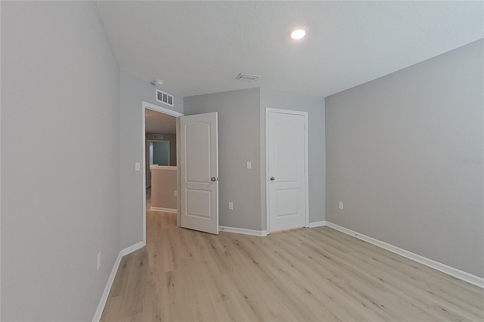 SPRING RIDGE - Residential Lease