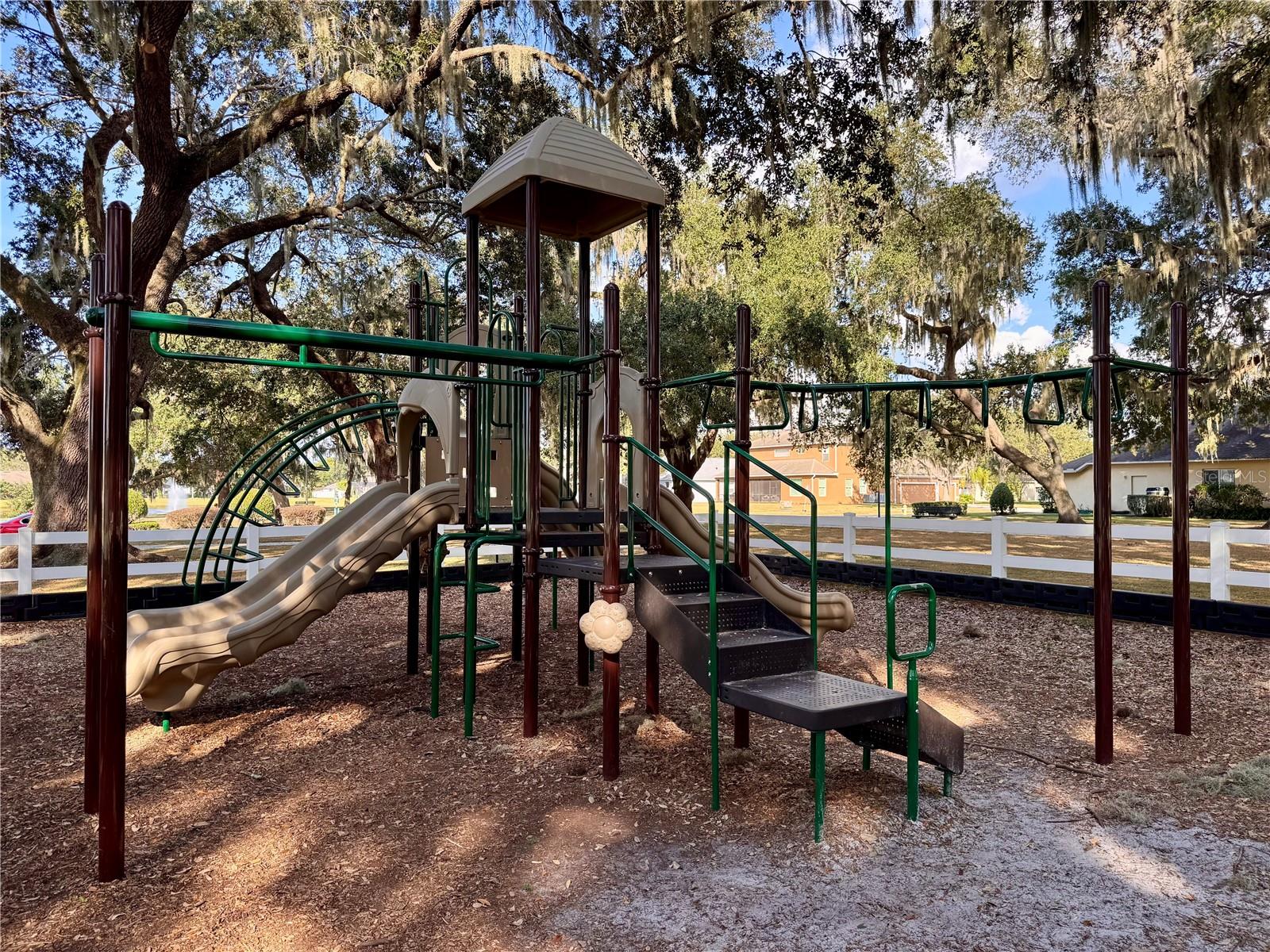 EAST LAKE COVE PH 1 - Residential