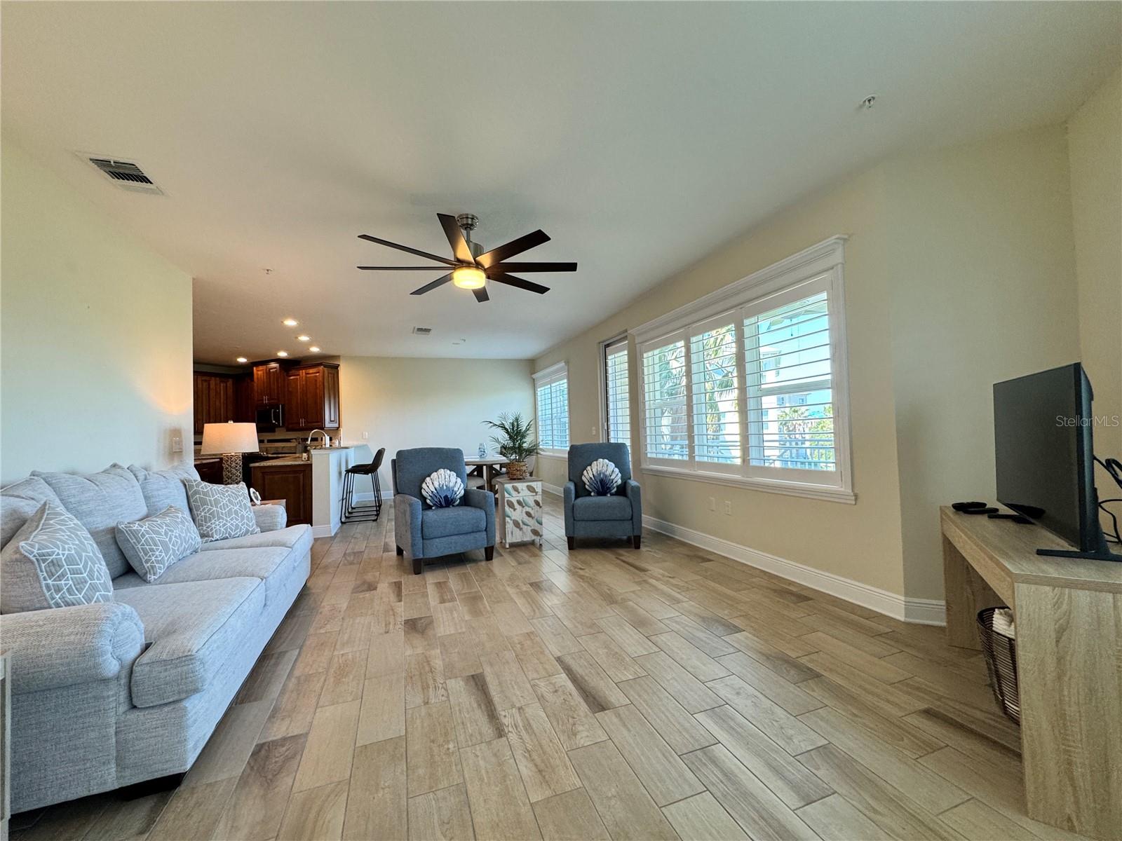 PALMA SOLA BAY CLUB - Residential Lease