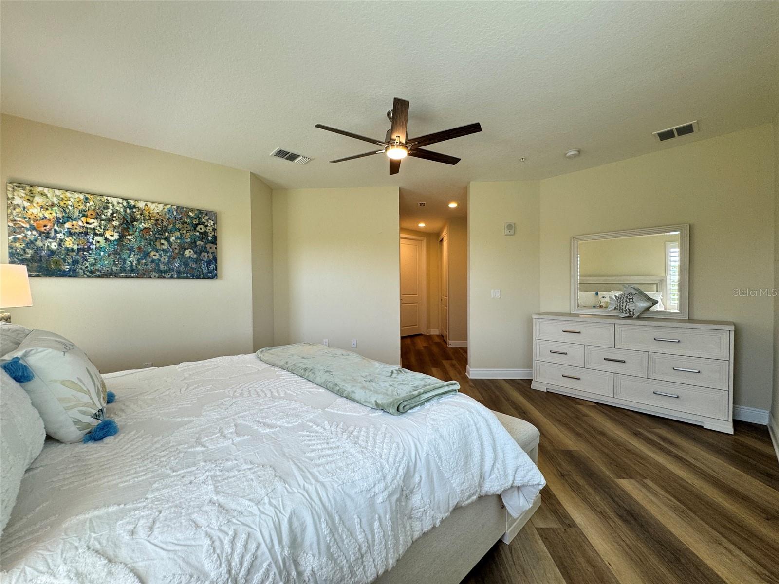 PALMA SOLA BAY CLUB - Residential Lease