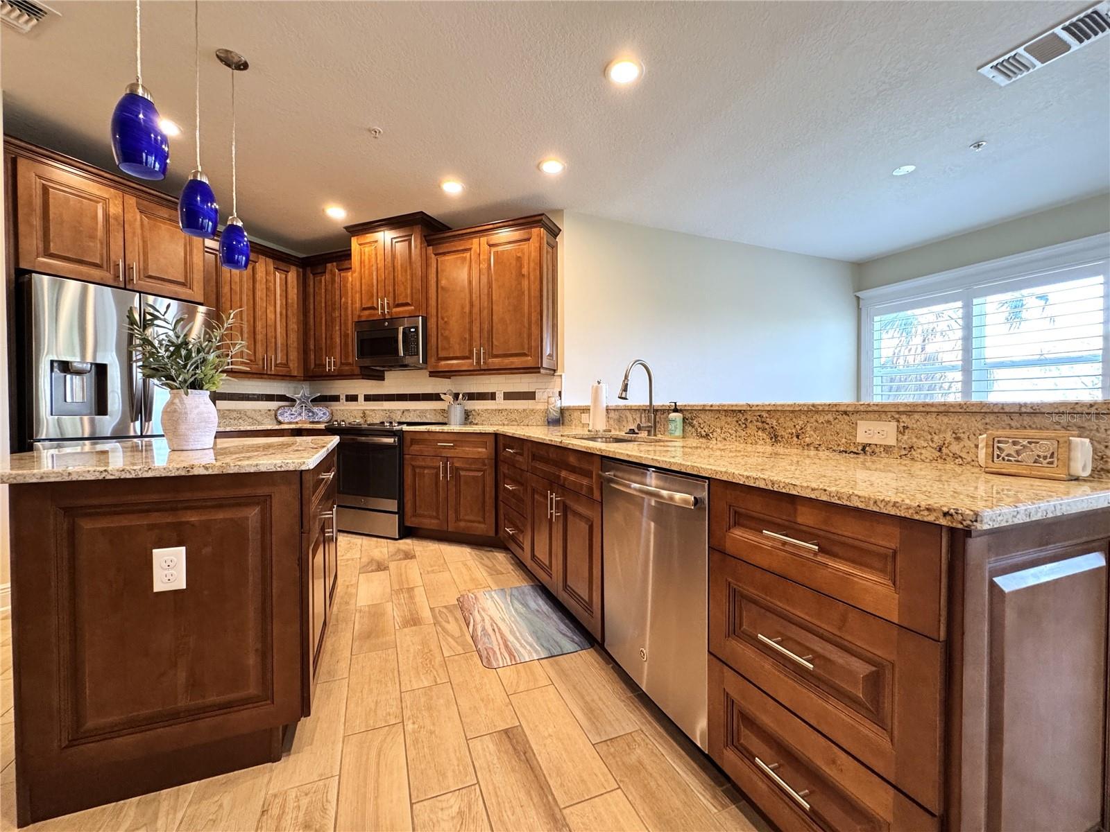 PALMA SOLA BAY CLUB - Residential Lease