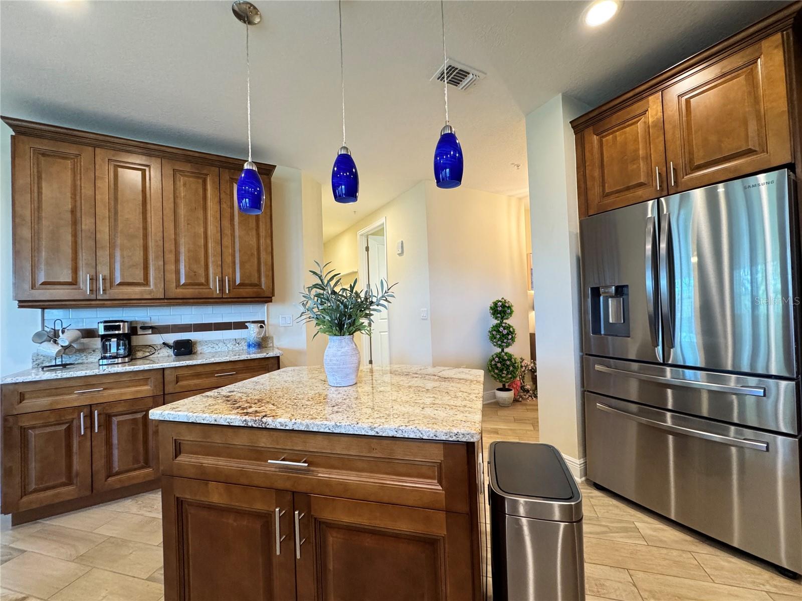 PALMA SOLA BAY CLUB - Residential Lease