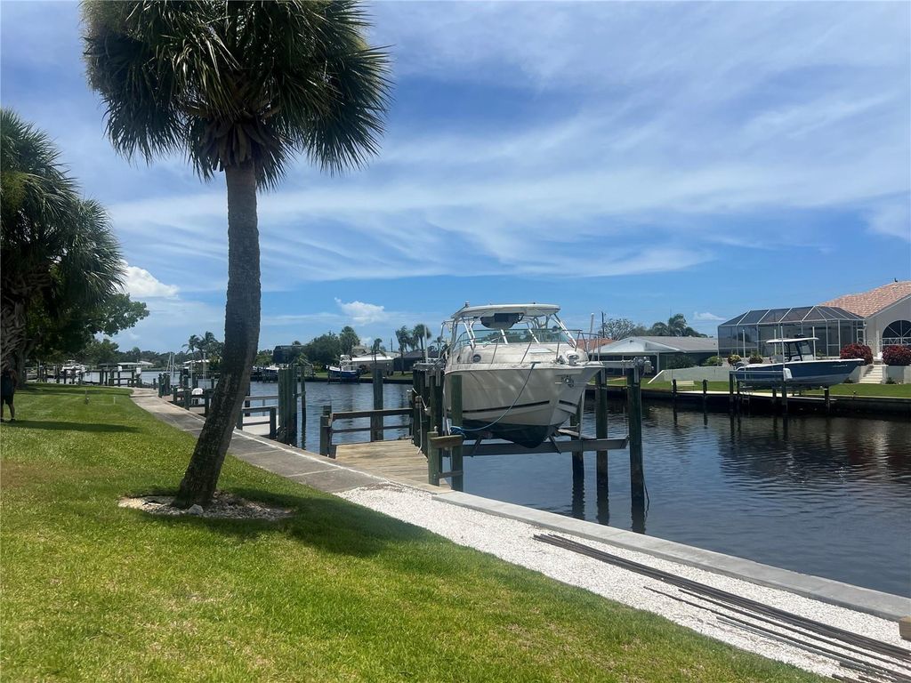 Photo of 25 Oakwood Dr N #25, Englewood, FL 34223 (MLS # C7512457)