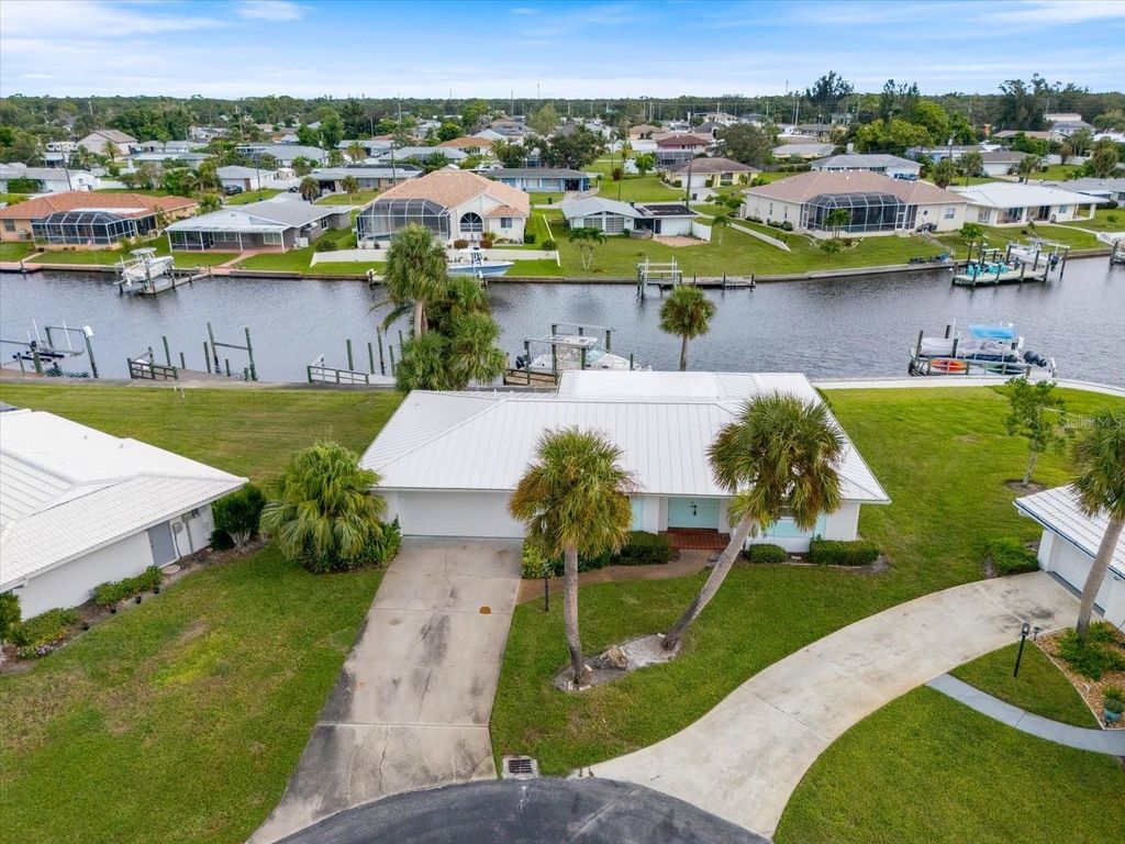 Photo of 25 Oakwood Dr N #25, Englewood, FL 34223 (MLS # C7512457)