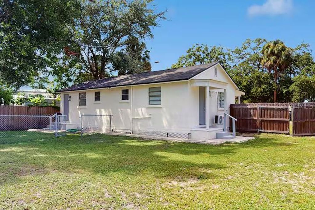 Photo of 4214 W Ohio Avenue, Tampa, FL 33614 (MLS # TB8504019)