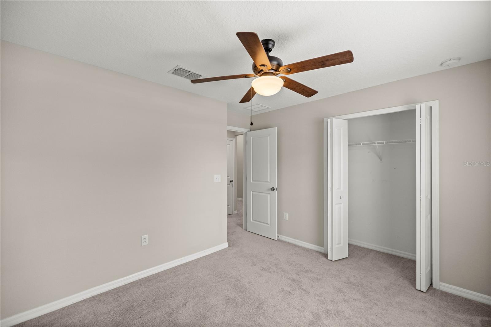 FREEDOME CROSSINGS PRESERVE - Residential