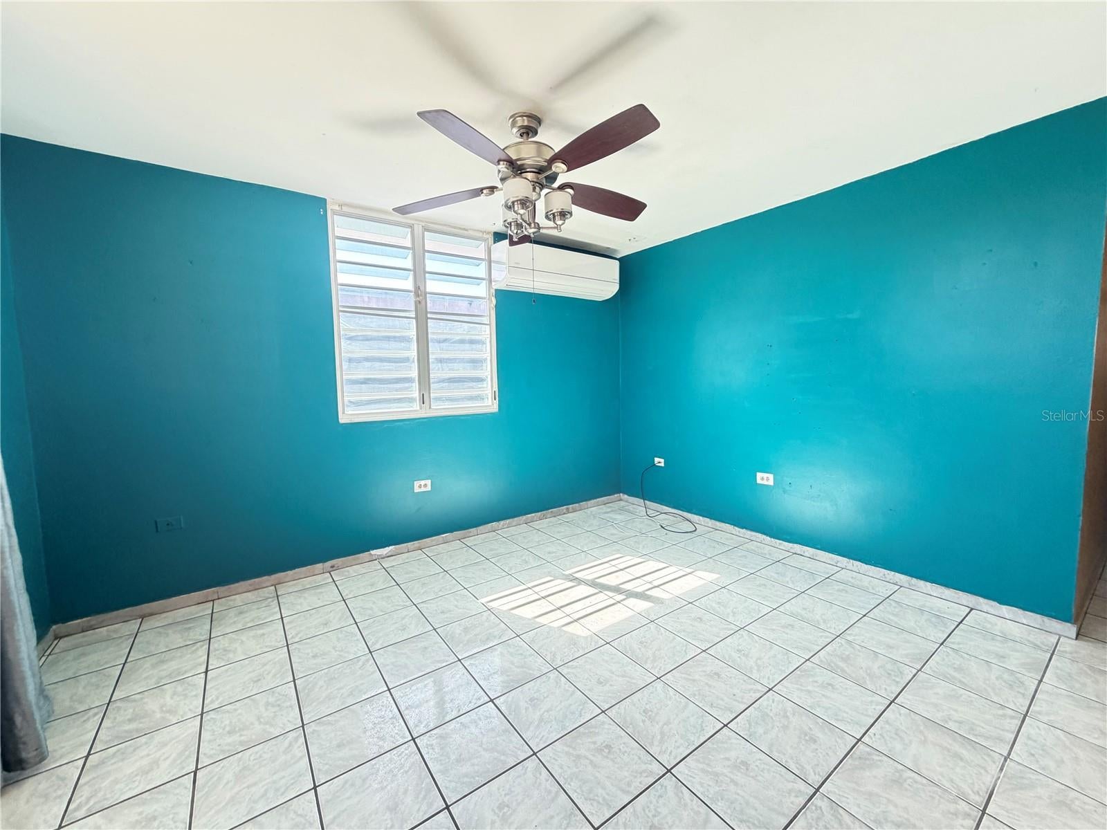 216 COLINAS FAIRVIEW