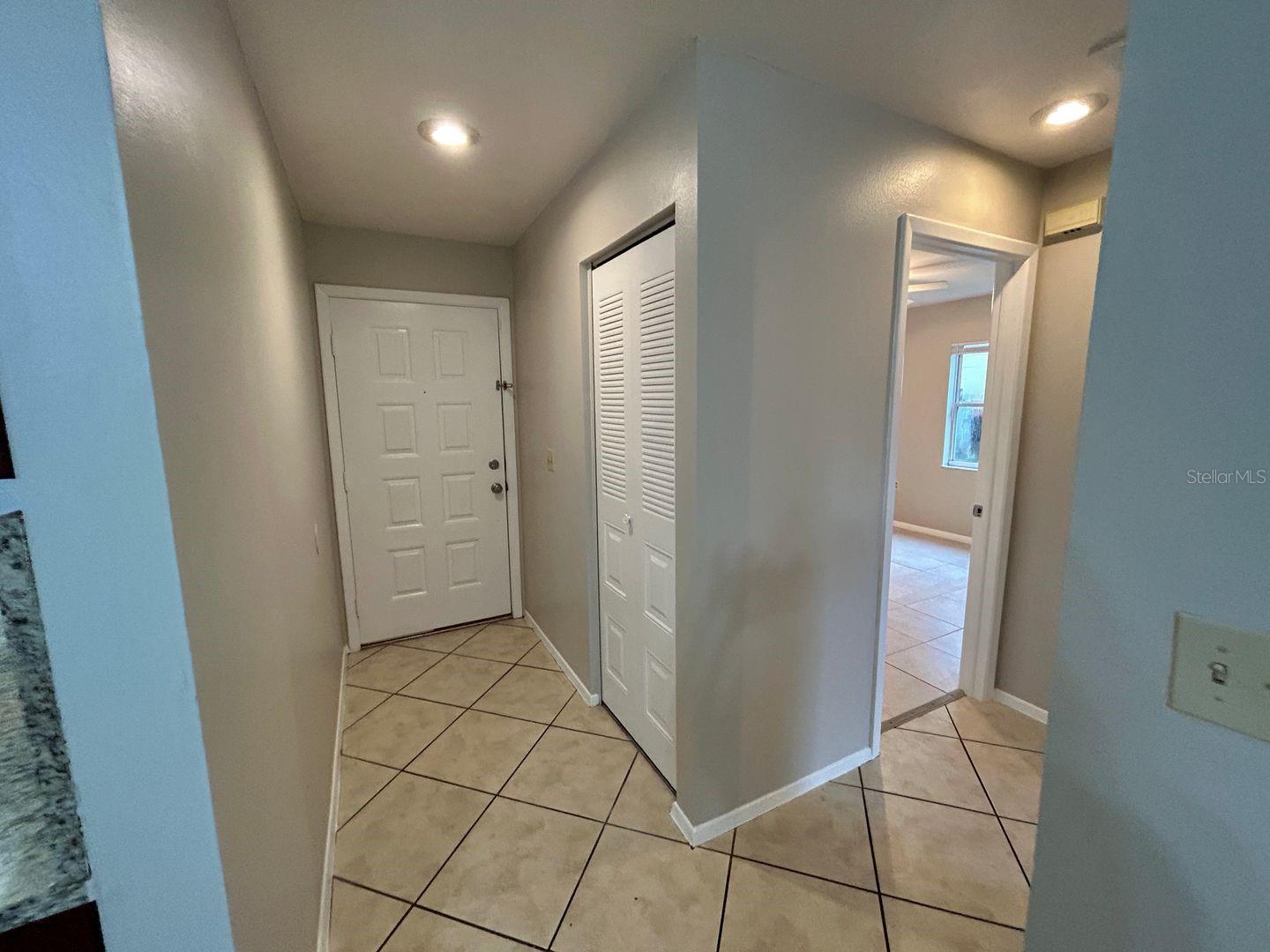 HEATHER LAKES UNIT V - Residential Lease