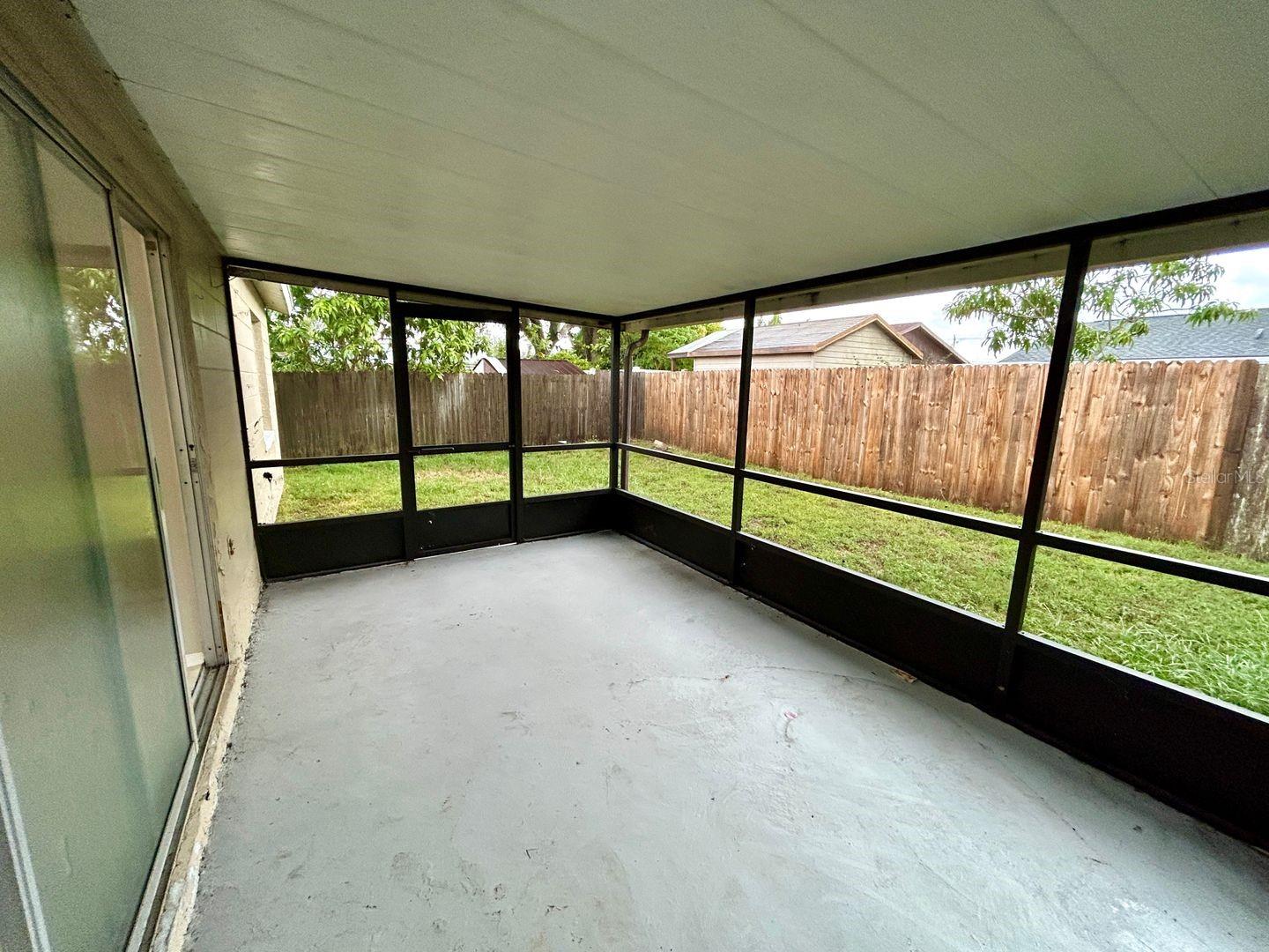 HEATHER LAKES UNIT V - Residential Lease