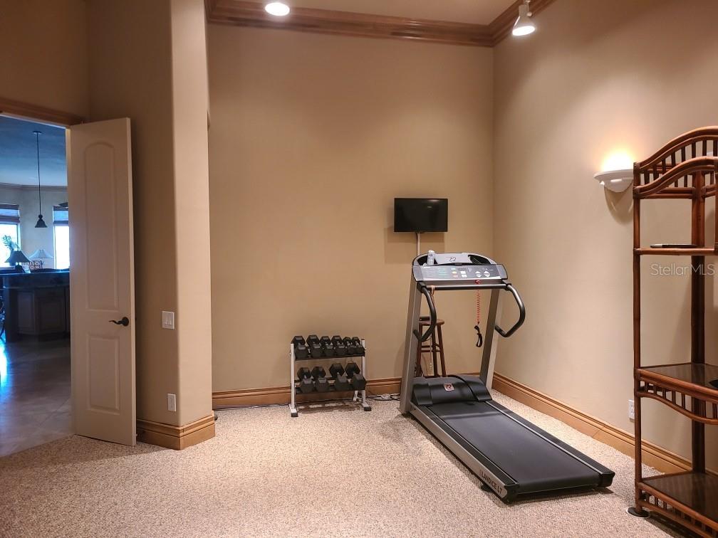 TIERRA VERDE UNIT 1 4TH REP - Residential