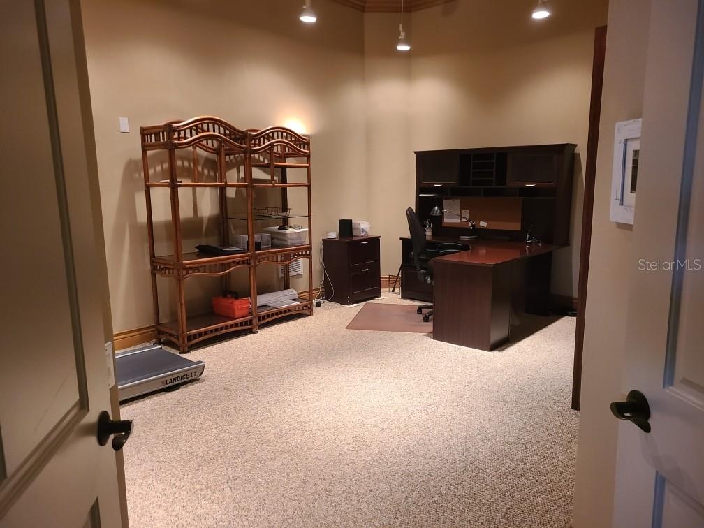 TIERRA VERDE UNIT 1 4TH REP - Residential