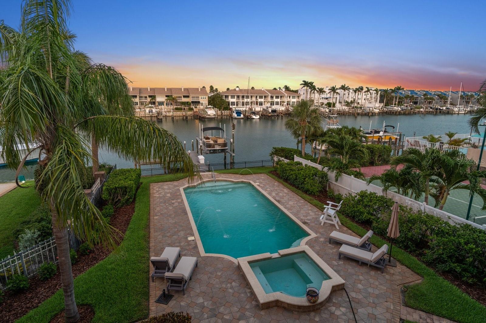 TIERRA VERDE UNIT 1 4TH REP - Residential