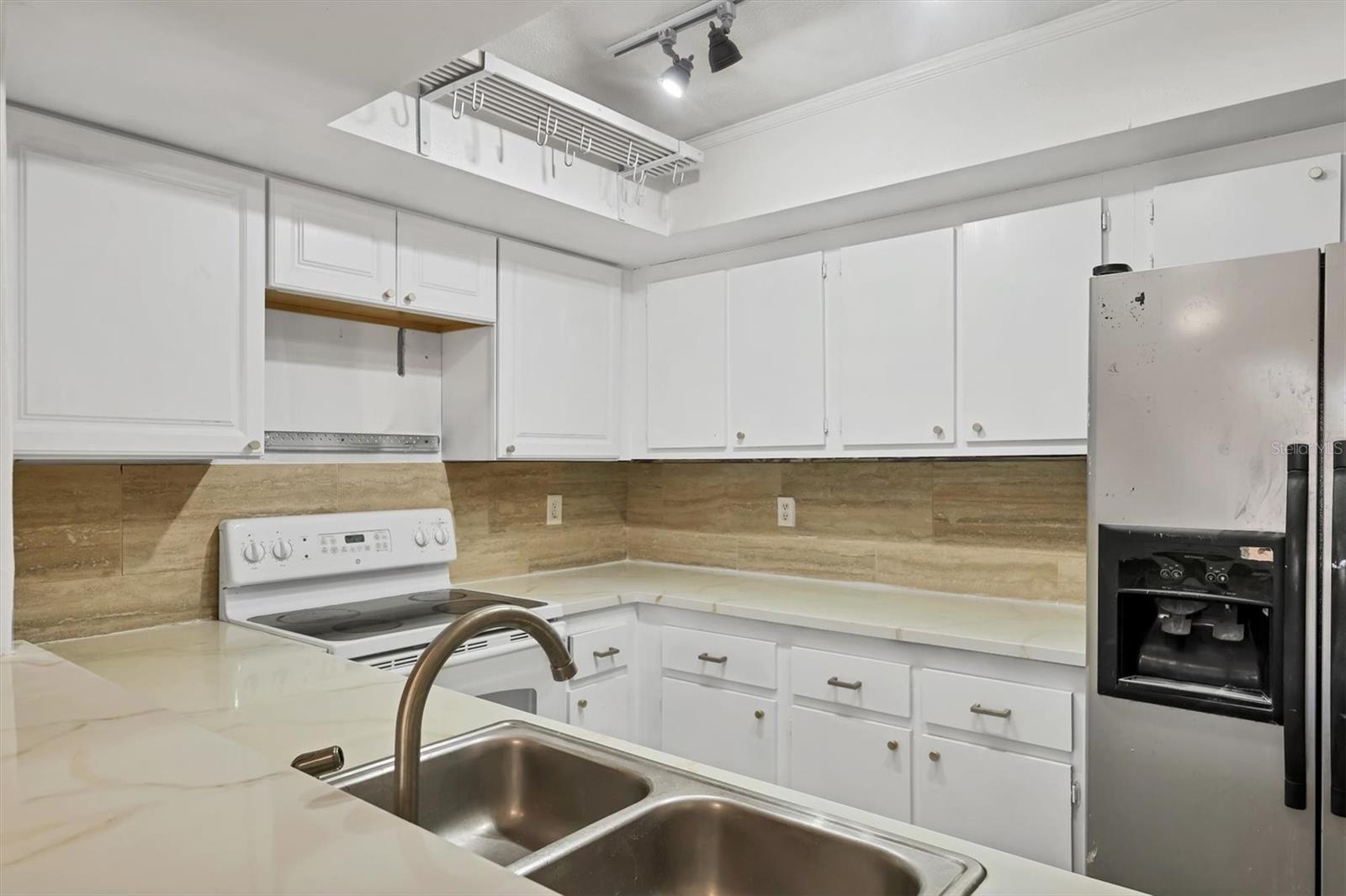 PEBBLE SPGS CLUSTER 6 - Residential