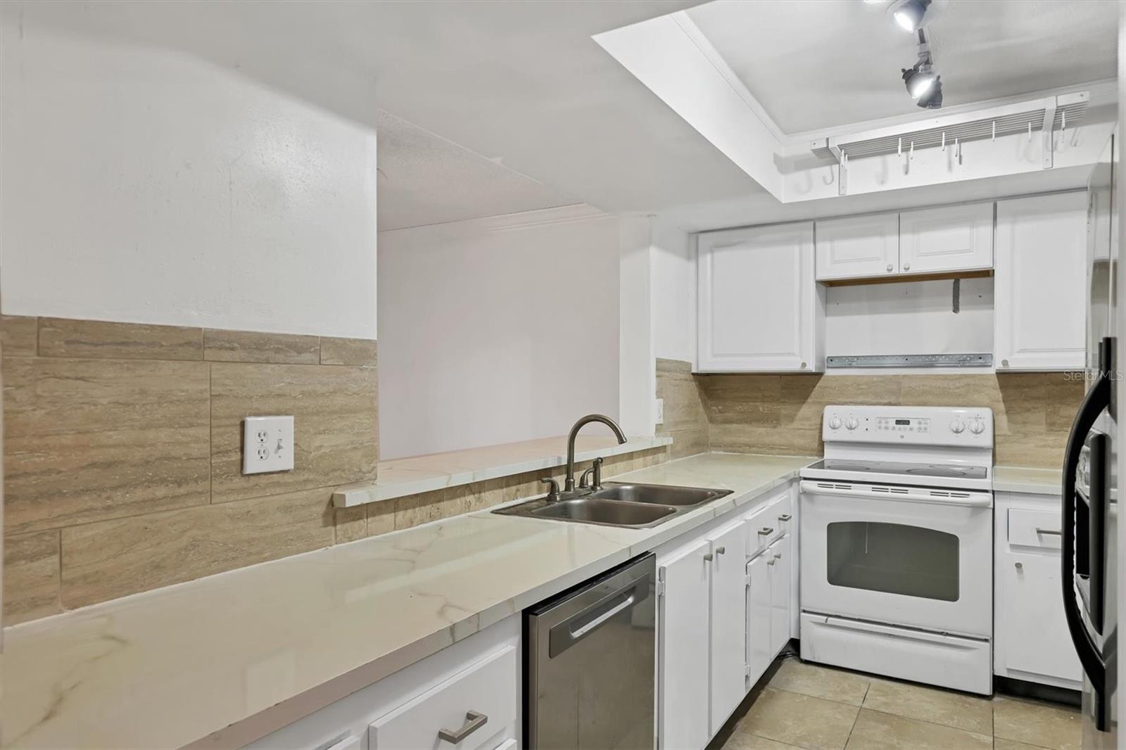 PEBBLE SPGS CLUSTER 6 - Residential