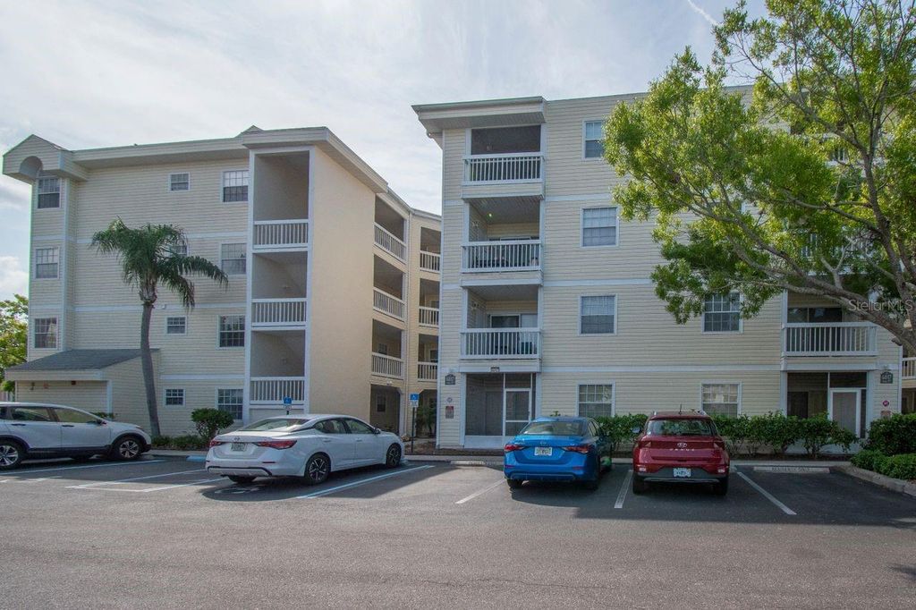 Photo of 6817 Stones Throw Circle N #17203, St Petersburg, FL 33710 (MLS # TB8390403)