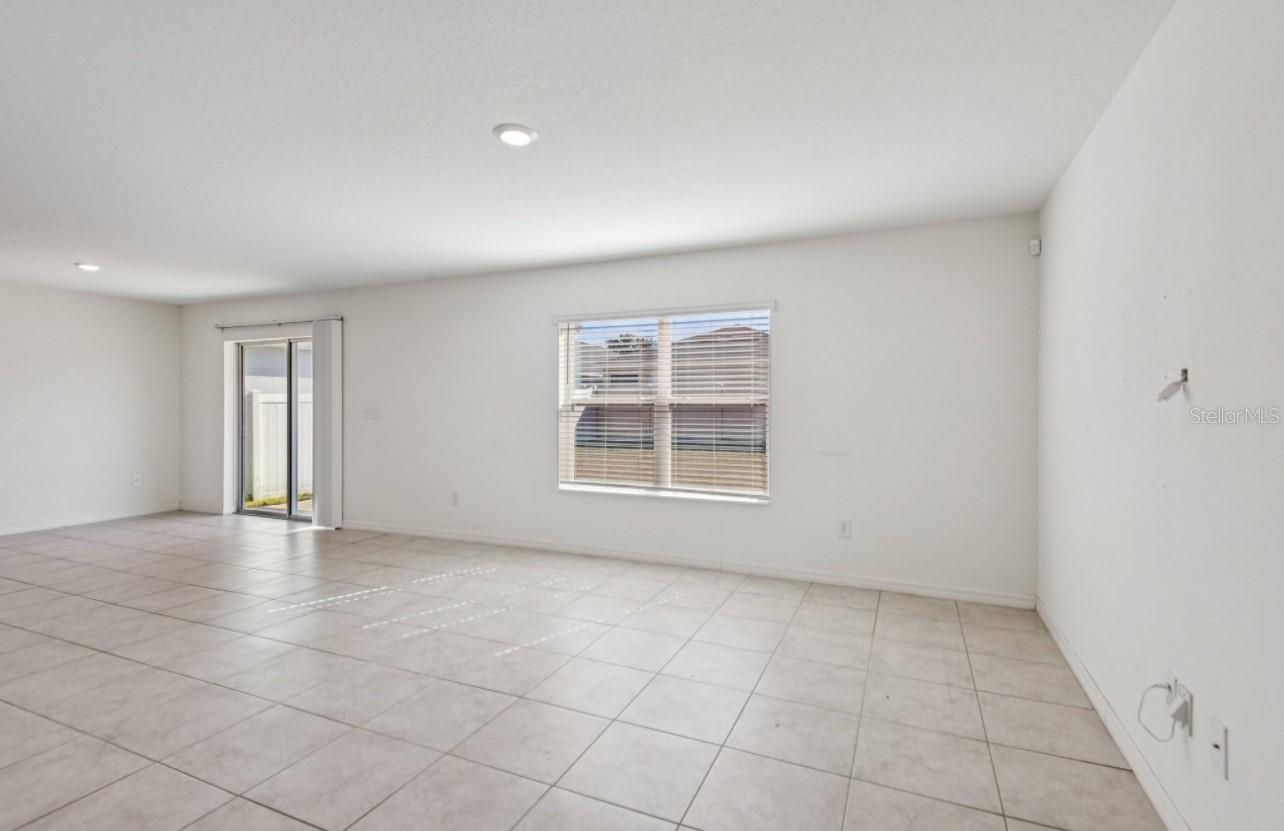 7439 NORTHERN LIGHTS DRIVE