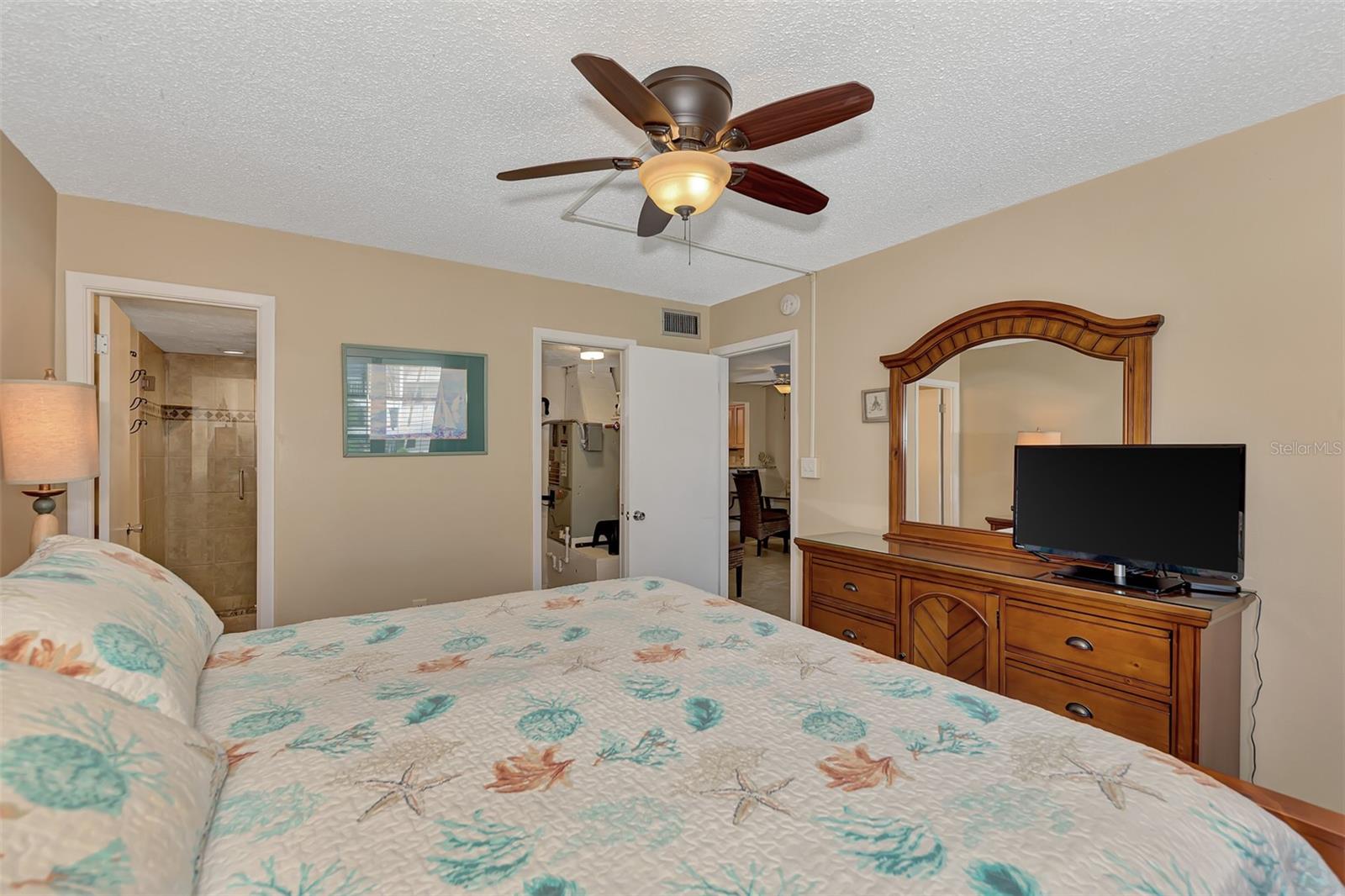 VISTA HERMOSA - Residential Lease