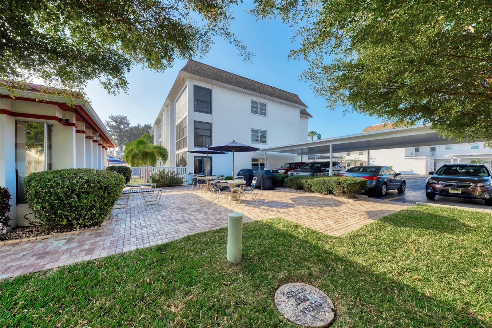 VISTA HERMOSA - Residential Lease