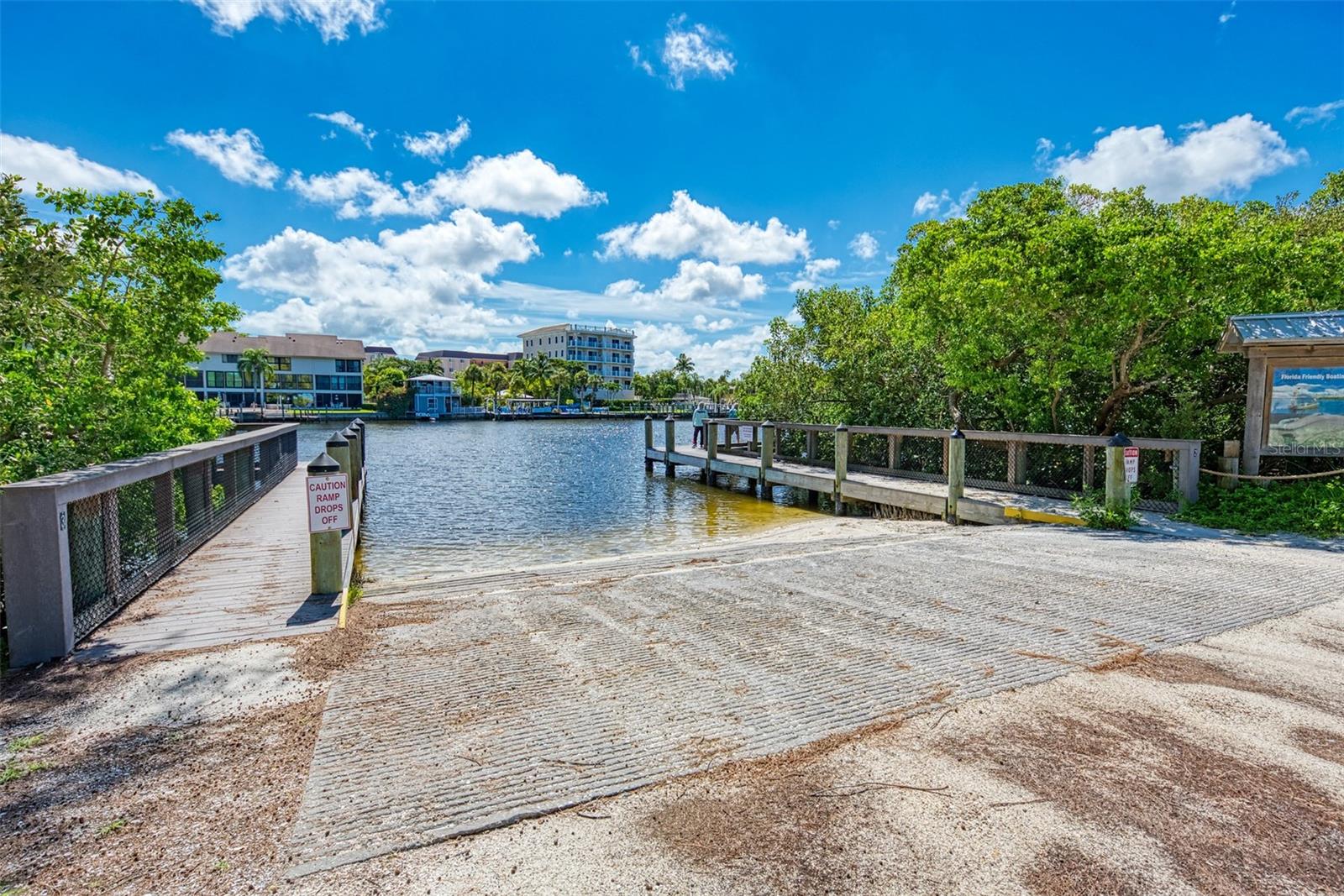 VISTA HERMOSA - Residential Lease