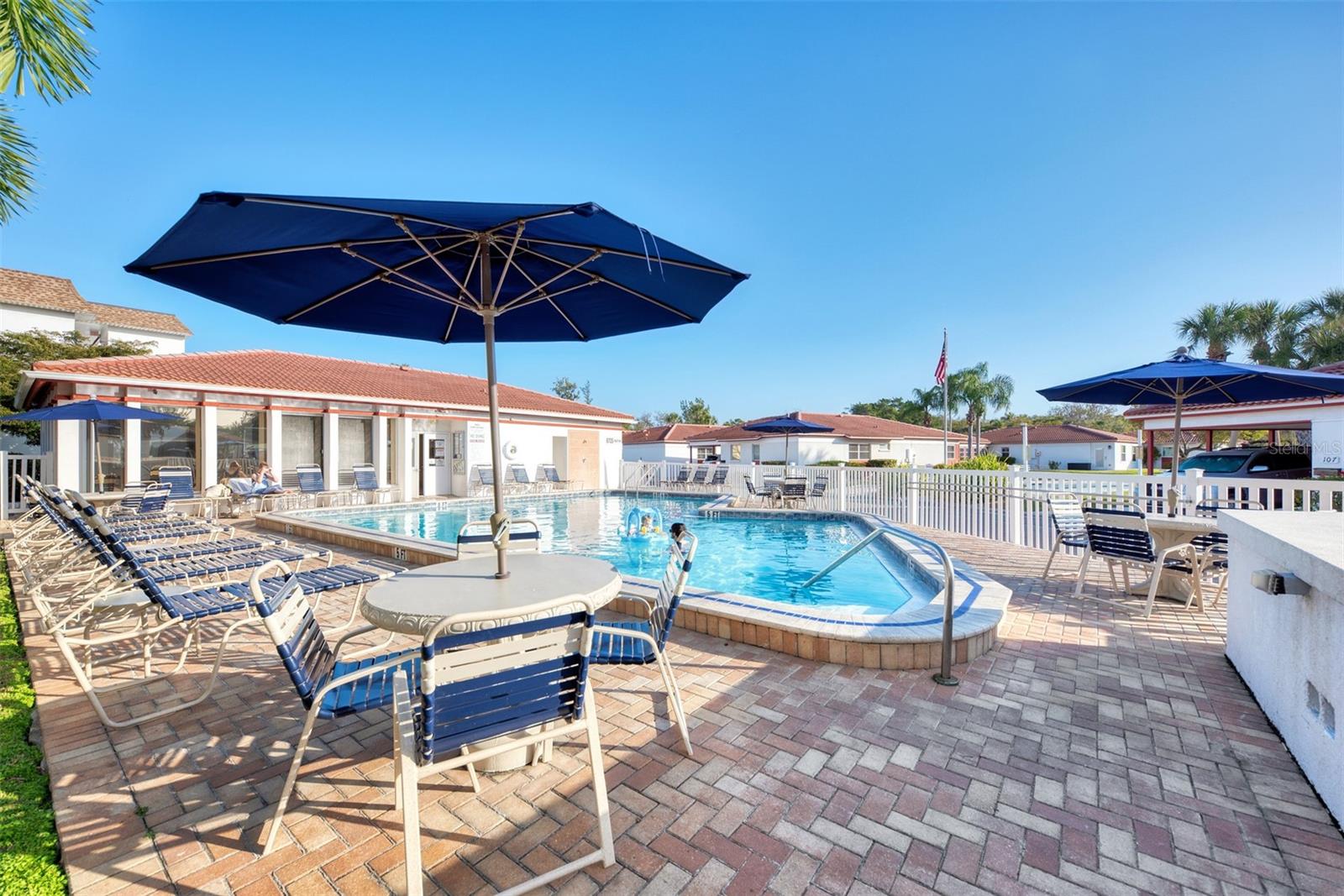 VISTA HERMOSA - Residential Lease