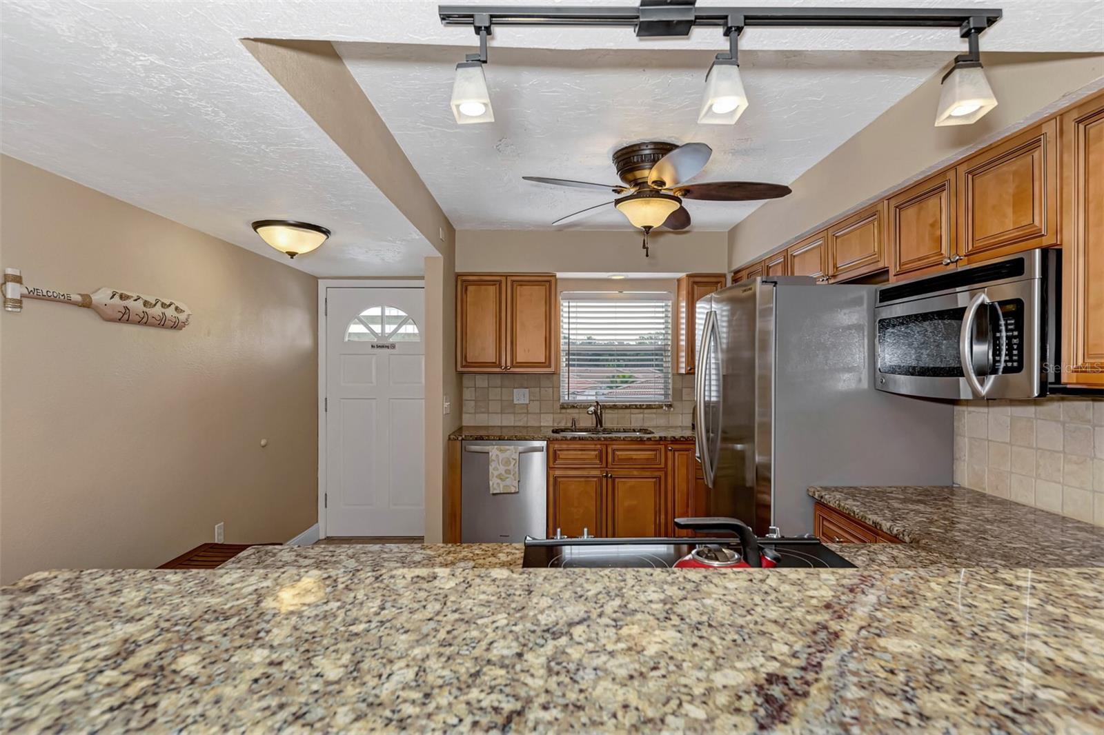 VISTA HERMOSA - Residential Lease