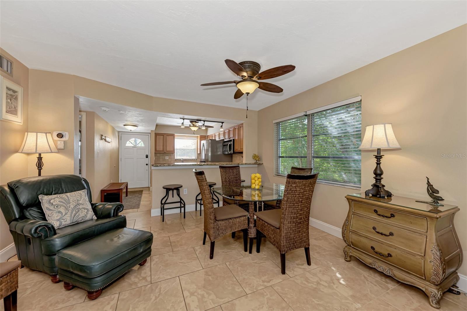 VISTA HERMOSA - Residential Lease