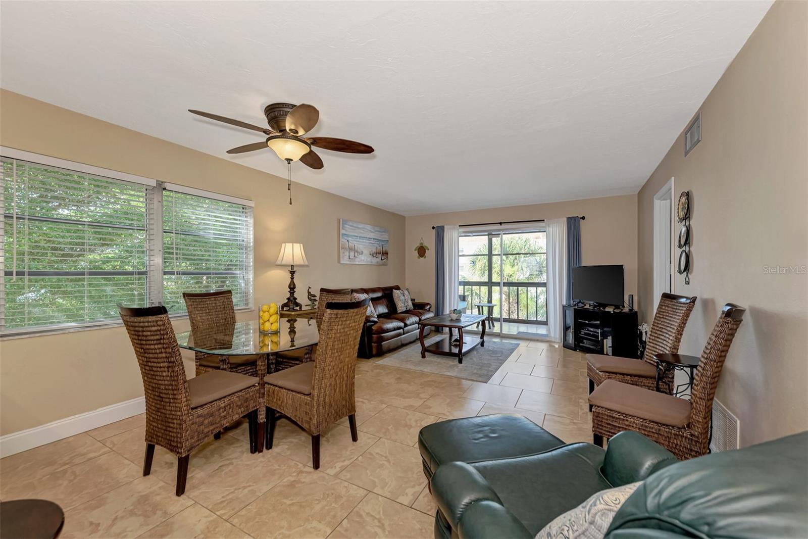 VISTA HERMOSA - Residential Lease