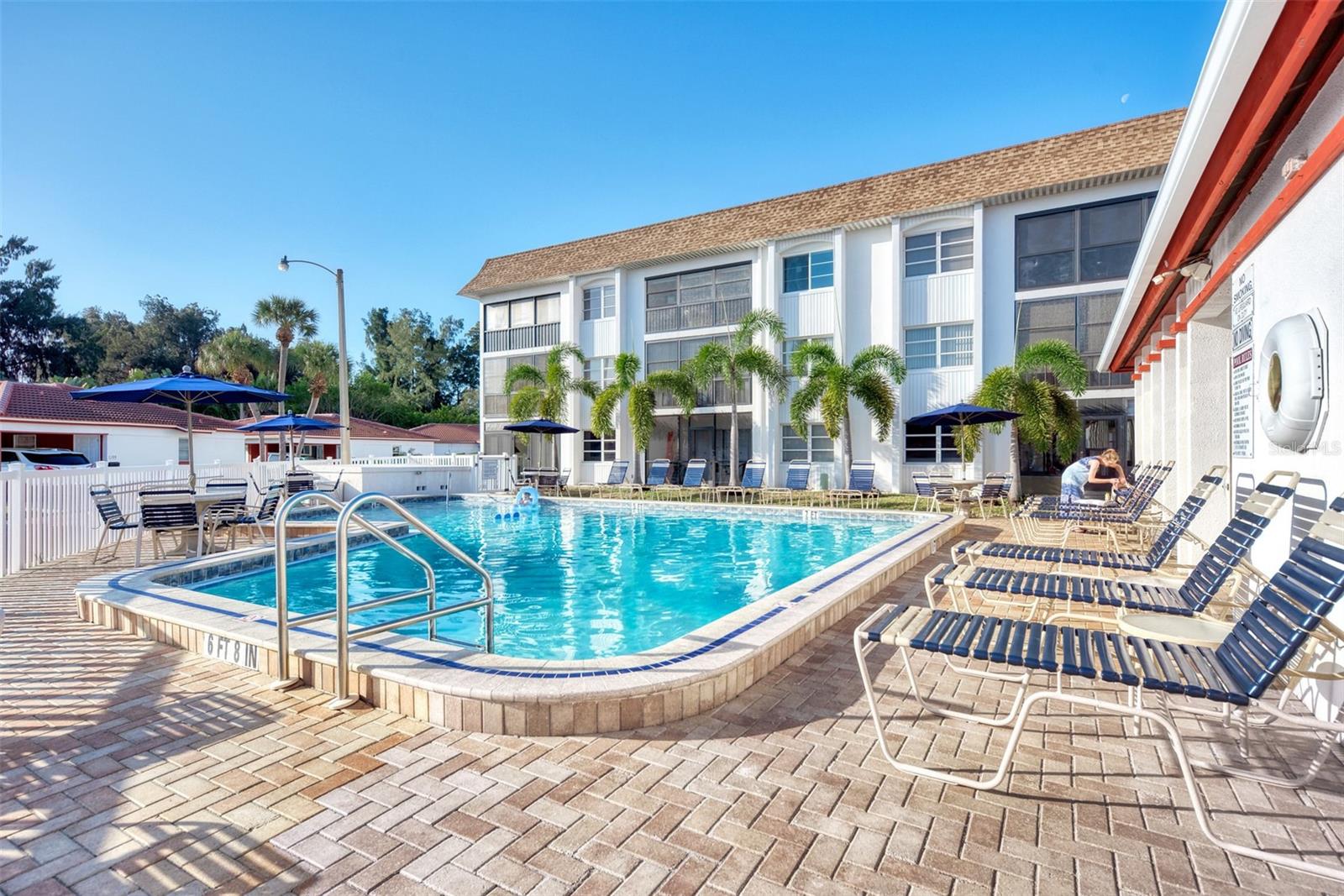 VISTA HERMOSA - Residential Lease
