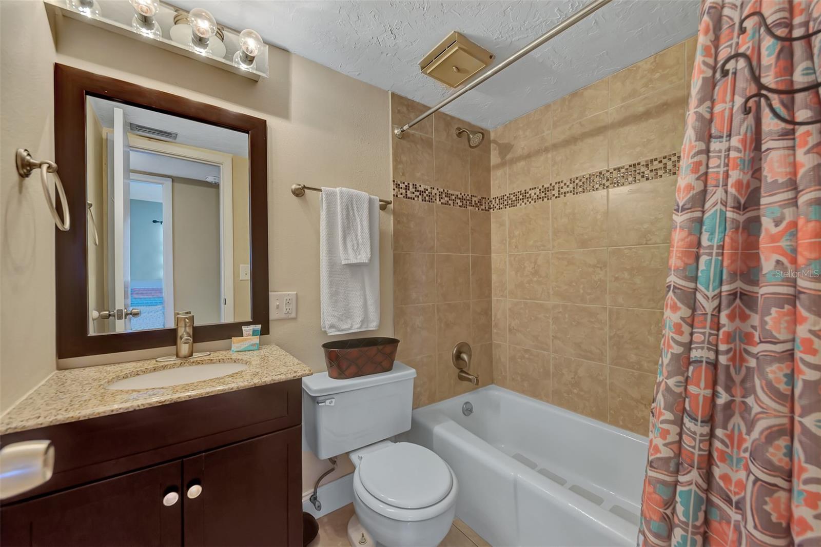 VISTA HERMOSA - Residential Lease