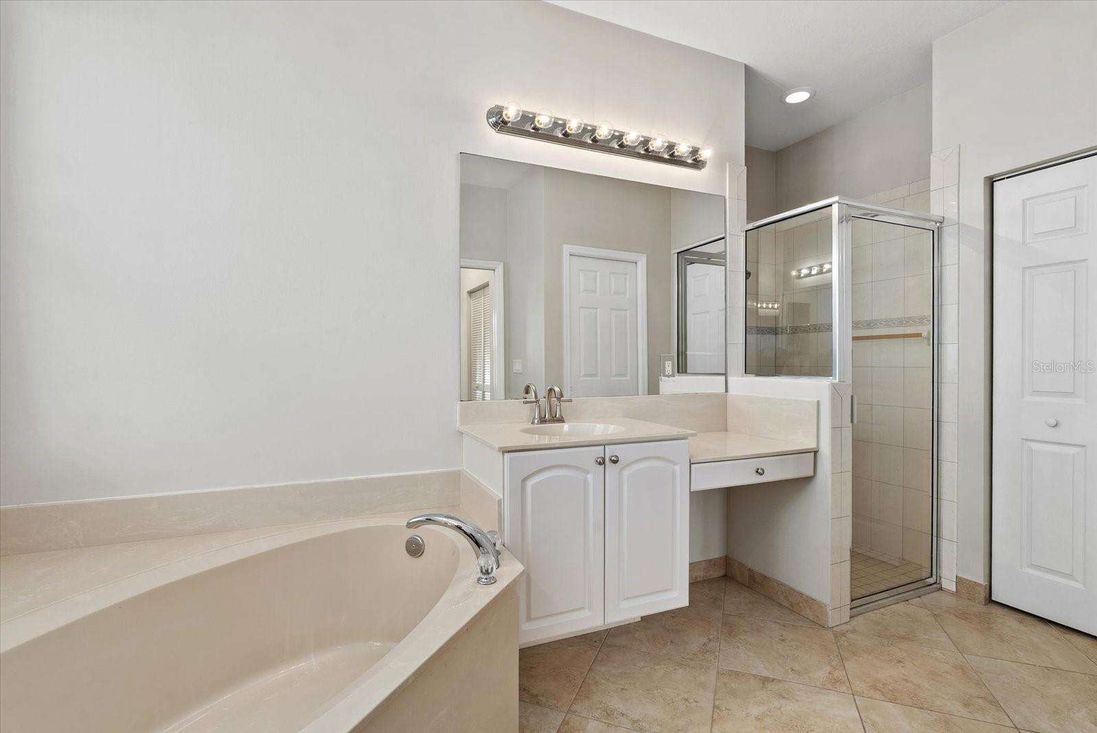 CASCADES AT SARASOTA PH IV - Residential