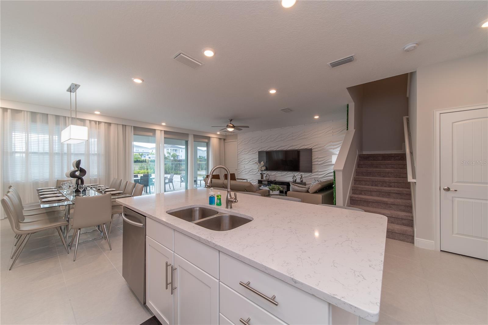 REUNION WEST PH 4 - Residential