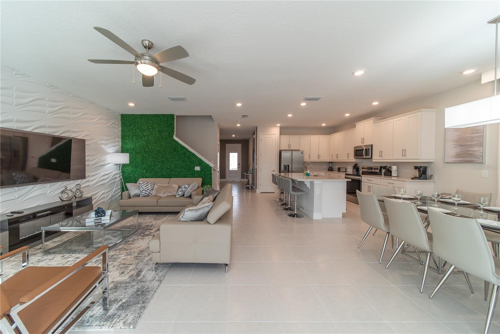 REUNION WEST PH 4 - Residential