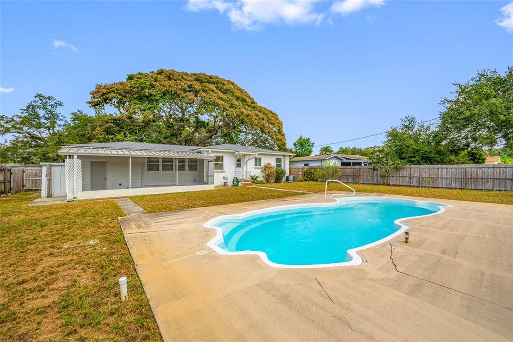 Photo of 5918 4th Avenue N, St Petersburg, FL 33710 (MLS # TB8554385)