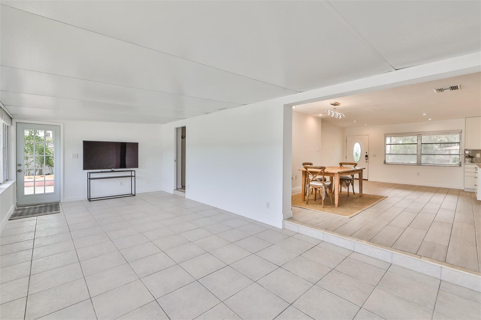 WATERWAY ESTATES SEC 2 - Residential Lease