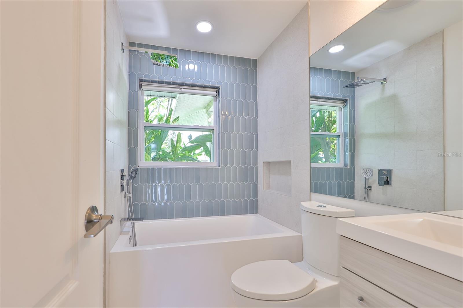 WATERWAY ESTATES SEC 2 - Residential Lease