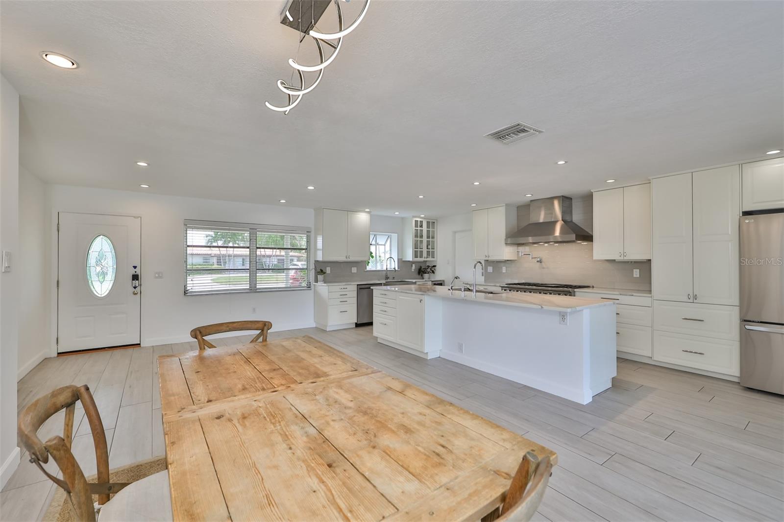 WATERWAY ESTATES SEC 2 - Residential Lease