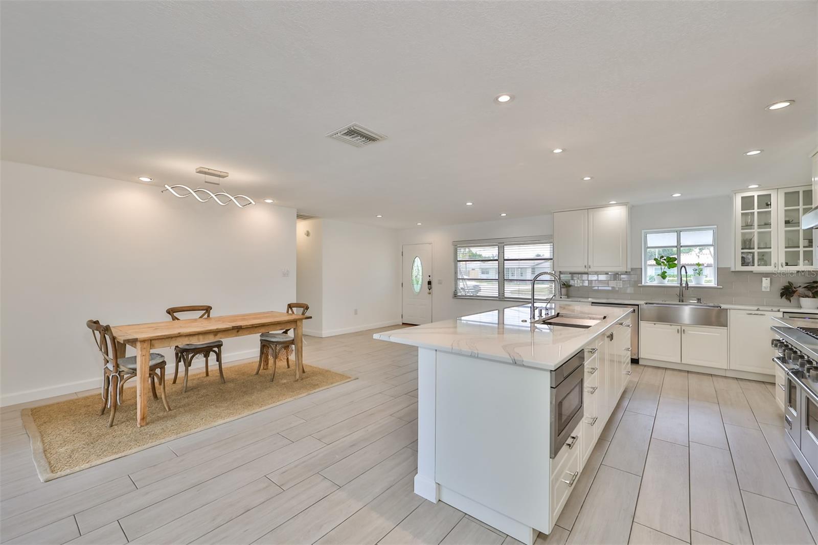WATERWAY ESTATES SEC 2 - Residential Lease