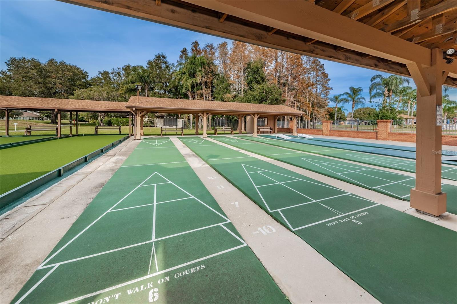 HERITAGE LAKE - Residential