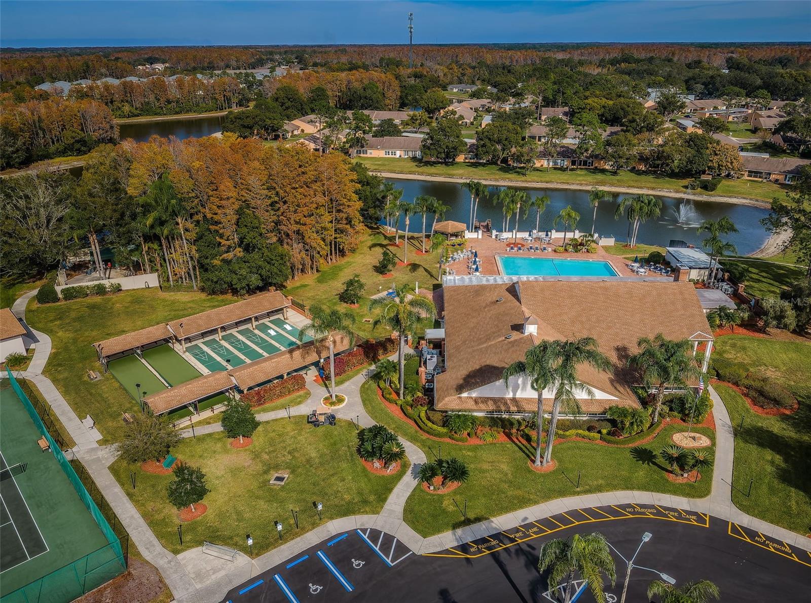 HERITAGE LAKE - Residential