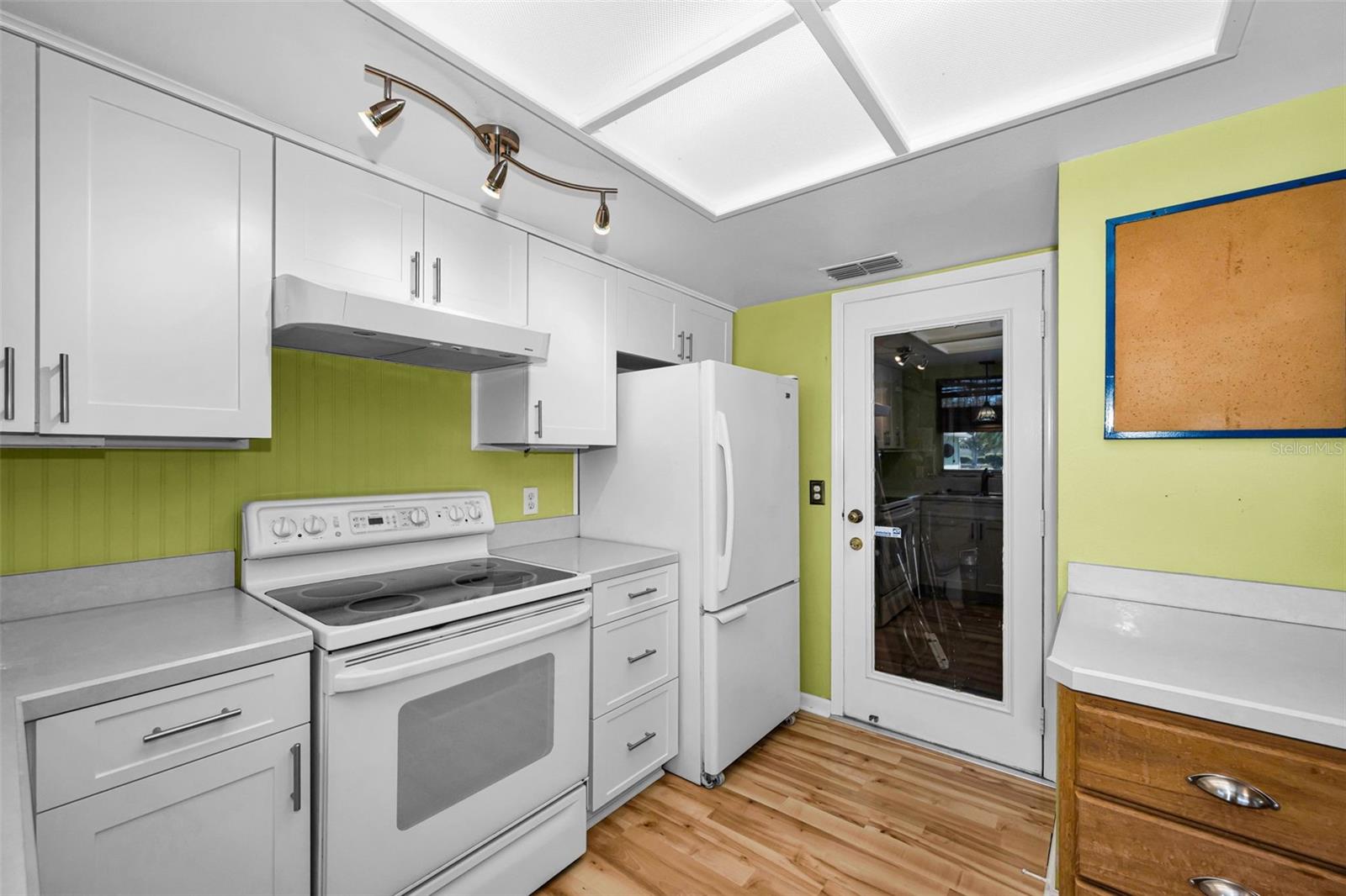 HERITAGE LAKE - Residential