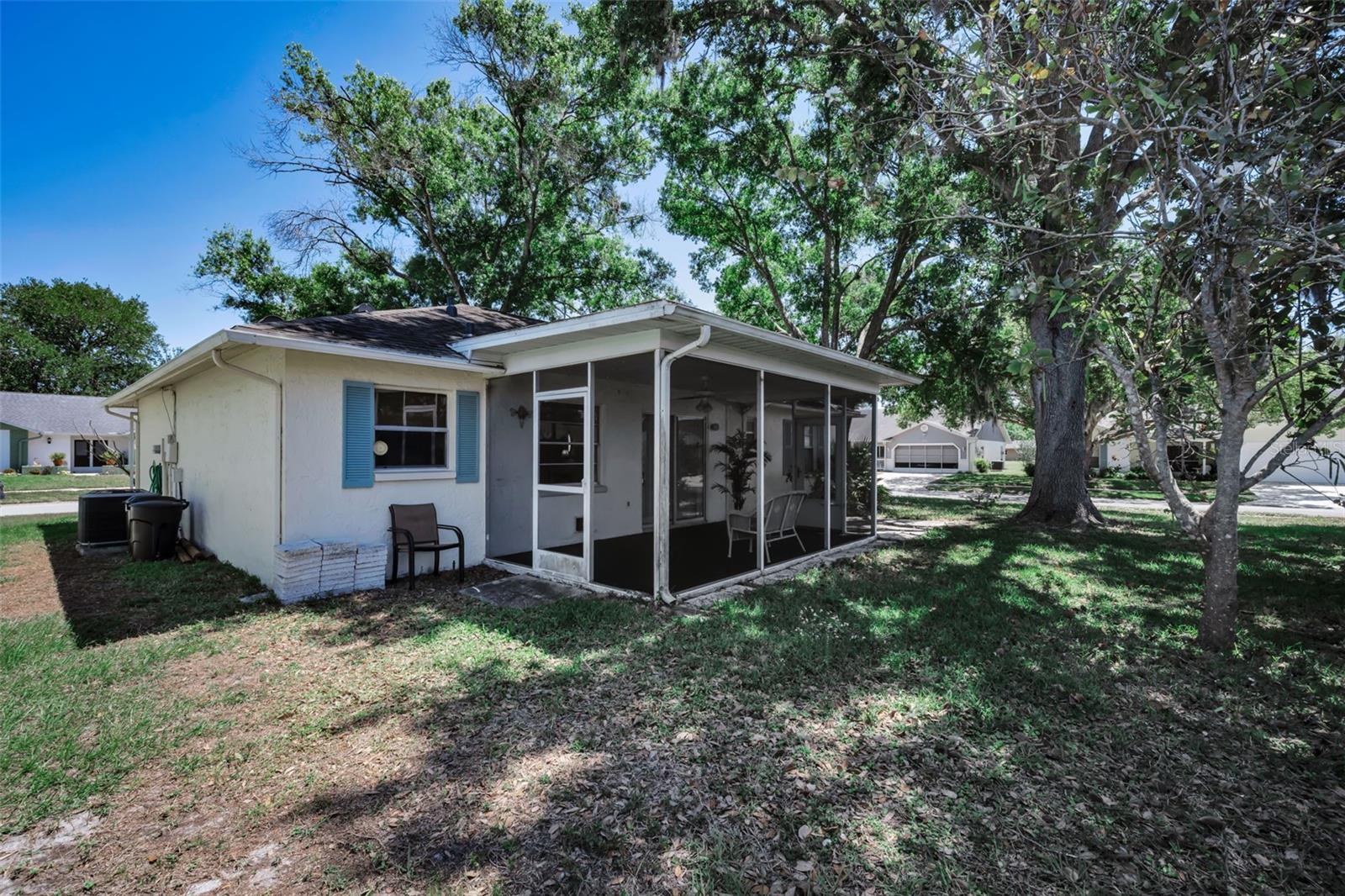 HERITAGE LAKE - Residential