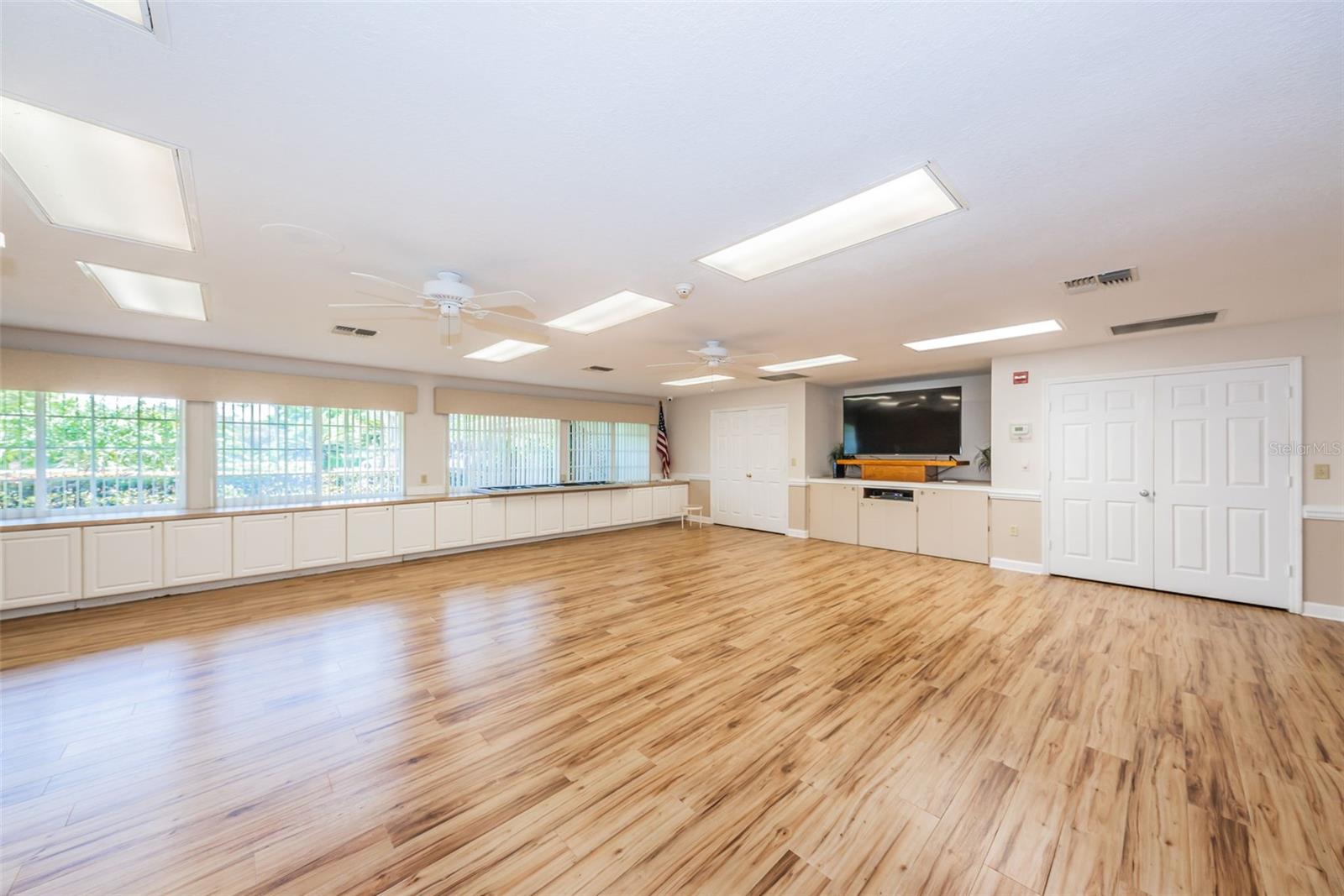 HERITAGE LAKE - Residential