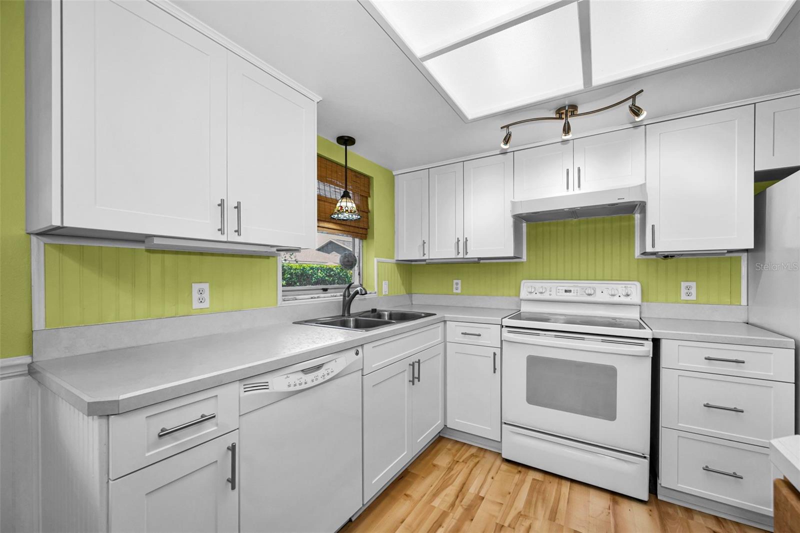 HERITAGE LAKE - Residential