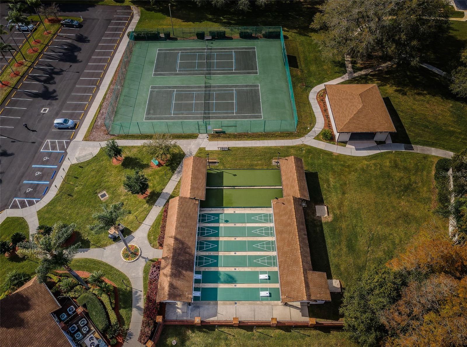 HERITAGE LAKE - Residential