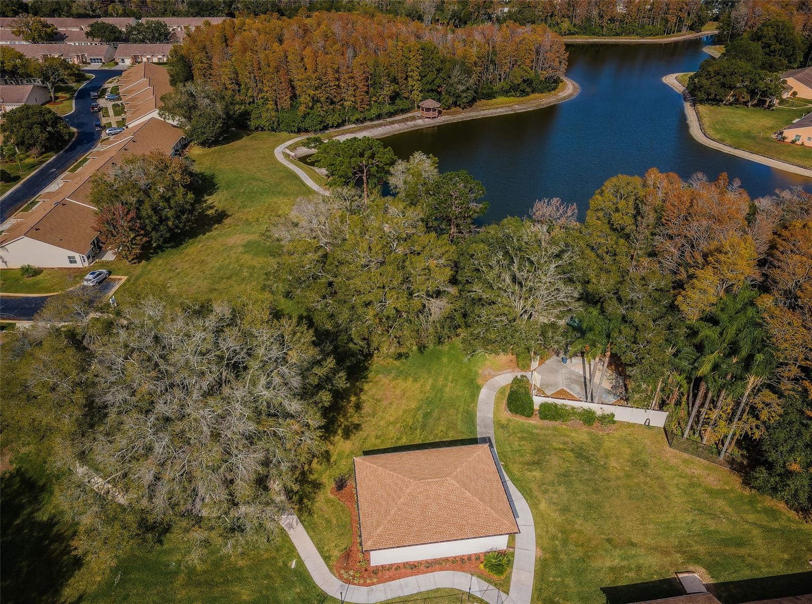 HERITAGE LAKE - Residential