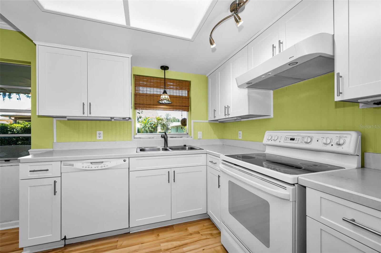 HERITAGE LAKE - Residential