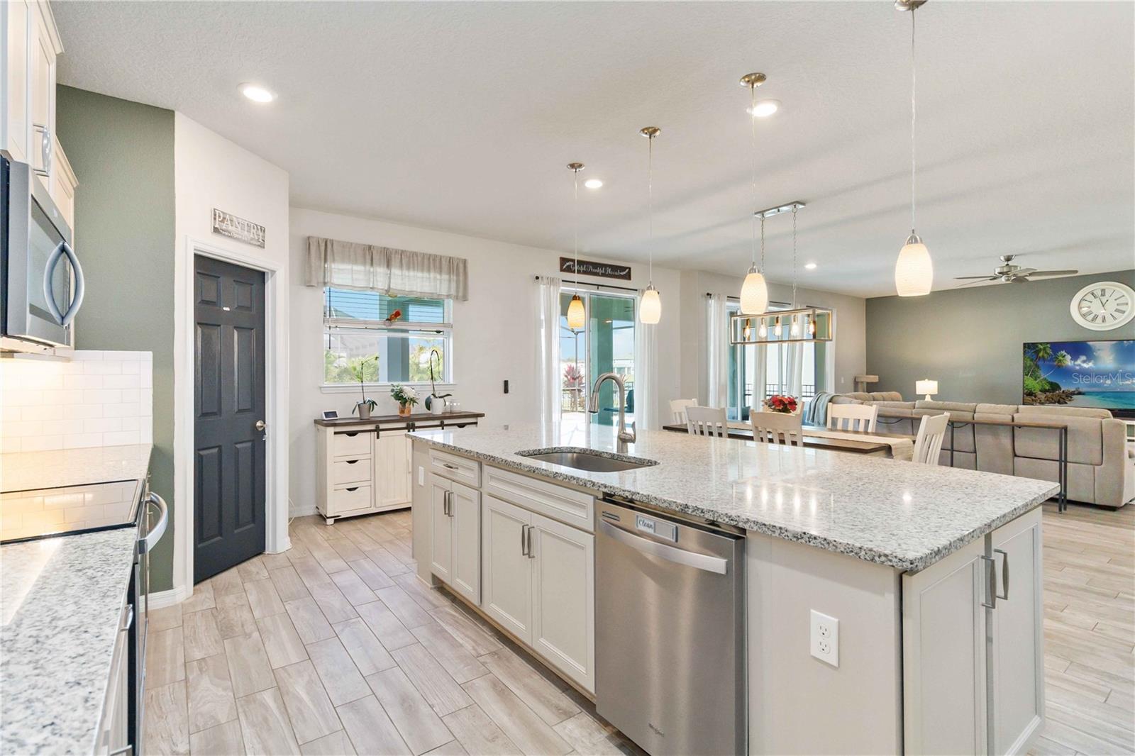 LIVE OAK LAKE PH 1 - Residential