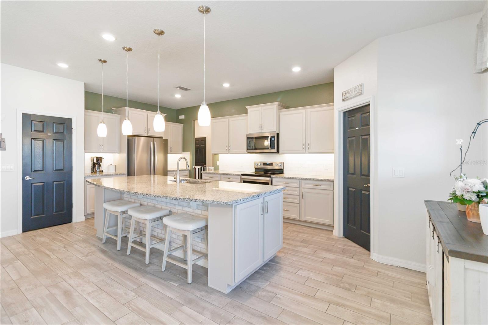 LIVE OAK LAKE PH 1 - Residential